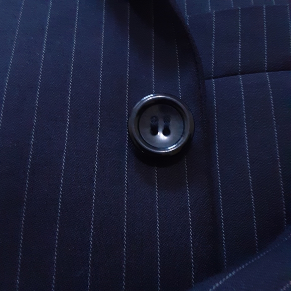 LINEAGE,2 PIECE, Super 120's Merino Wool, Chalk Striped Suit - Picture 10 of 16